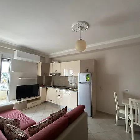 Appartamento Apartament Shkembi Kavajes *