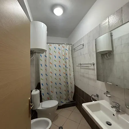Appartamento Apartament Shkembi Kavajes *